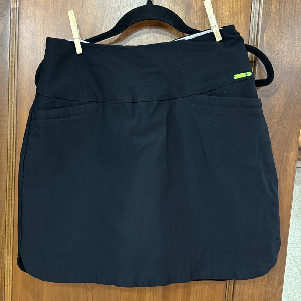 Swing Control black golf skirt size 8